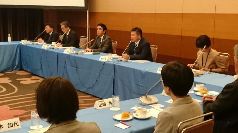 全国のオーナーのみなさんと顔を合わせる会議は、率直なご意見もいただく大事な場です　
<br />