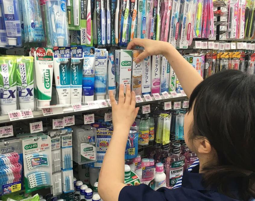 商品を手に取りやすくきれいに並べることもQ(クオリティー)S(サービス)C(クリンネス)の一つです
<br />