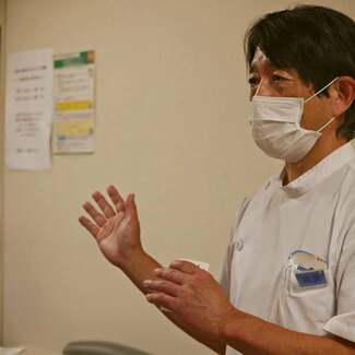 「奇跡が起こってくれ、という一心でその場に」 安倍元首相の銃撃現場に駆けつけた医師が語った全て