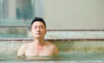 『医師が教える温泉の教科書』著者がおすすめ 「多忙な人こそ効率的に疲労回復できる温泉を」