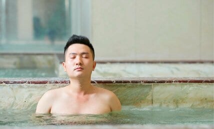 『医師が教える温泉の教科書』著者がおすすめ　「多忙な人こそ効率的に疲労回復できる温泉を」