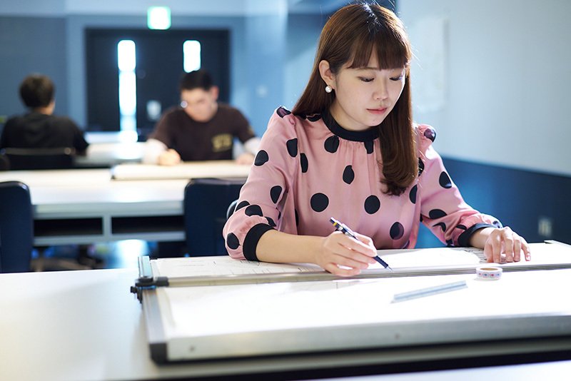 橋本さんは1年次に履修した建築入門の授業がきっかけで、構造分野に興味を持つように