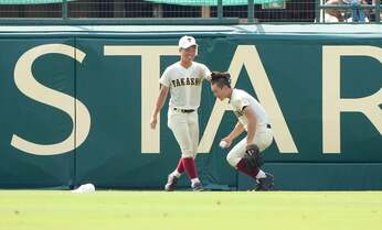 高岡商をファインプレーで引っ張った2年生、藤井康平 履正社に屈するも球場中から拍手