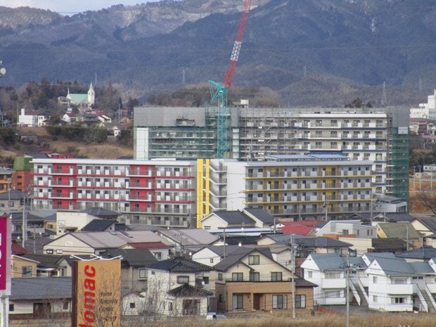 気仙沼市で完成第一号となった災害公営住宅(今川悟さん提供)