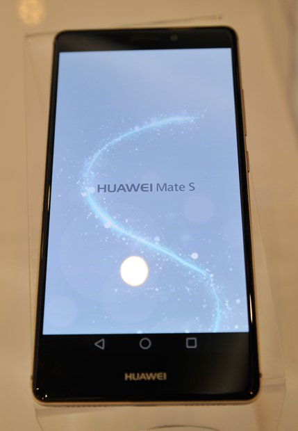 12月発売の「HUAWEI-Mate-S」