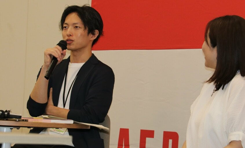産婦人科医・重見大介さんと「キャリアと健康」について語り合った。深澤友紀・AERA誌面編集長が進行役を務めた