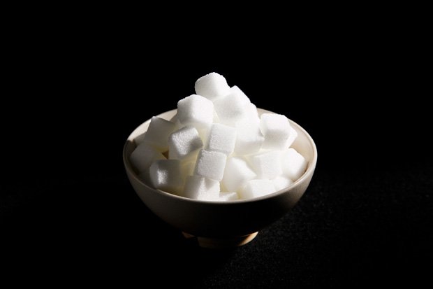 ごはん１杯（１５０グラム）は、角砂糖１４個分の糖質！
