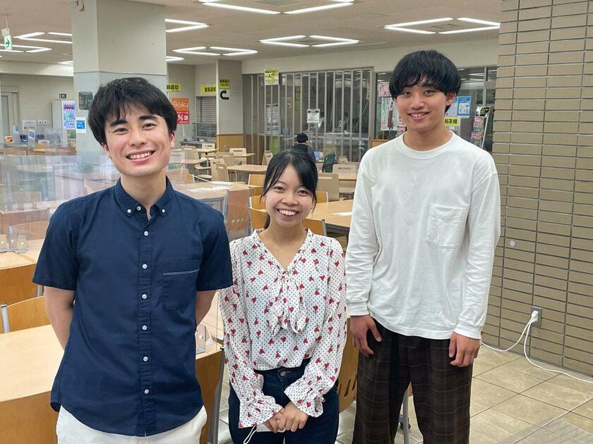 法政大学の「まちづくりチャレンジ入試」で入学した田川大翔さん、山下友梨子さん、佐藤絢斗さん（左から）（写真：編集部・渡辺豪）