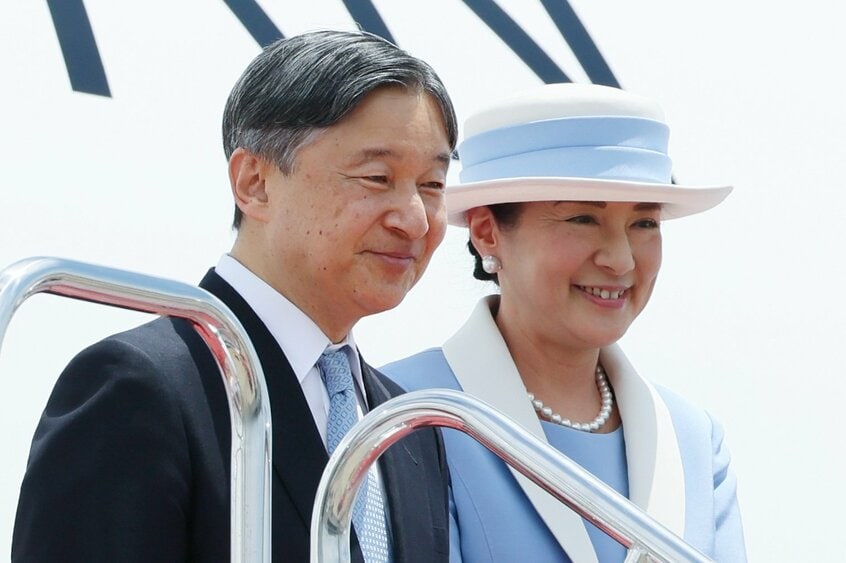 英国へご出発される天皇皇后両陛下=24年6月