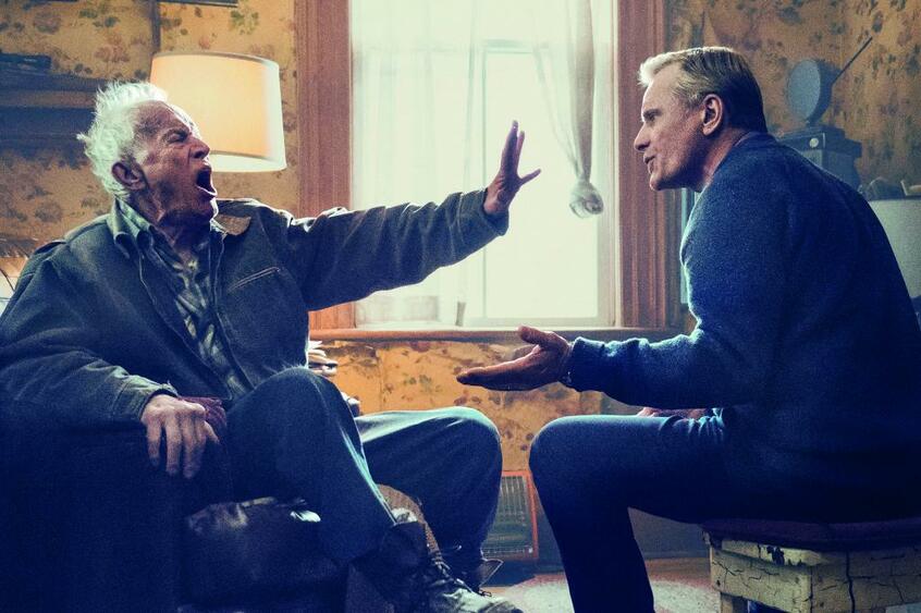 自身の親子関係をもとにした物語で、父親役をランス・ヘンリクセンが演じた(c)2020 Falling Films Inc. and Achille Productions (Falling) Limited? SCORE
(c)2020 PERCEVAL PRESS AND PERCEVAL PRESS INC. A CANADA - UNITED KINGDOM CO-PRODUCTION