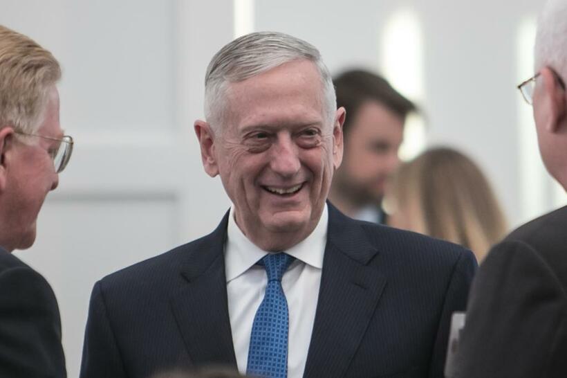 10月末、ワシントンでの講演前に笑顔を見せるマティス米国防長官。2019年2月末の辞任が決まり、トランプ大統領の暴走を抑止できる存在が政権内にはいなくなる　（ｃ）朝日新聞社