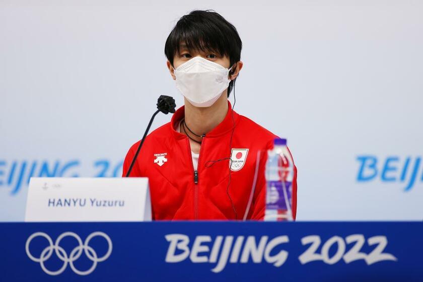 会見する羽生結弦選手（ｇｅｔｔｙｉｍａｇｅｓ）