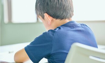 「お兄ちゃんはこんな簡単な問題は間違わなかったよ!」 中学受験で兄と比較して次男を“壊してしまった”母親の後悔