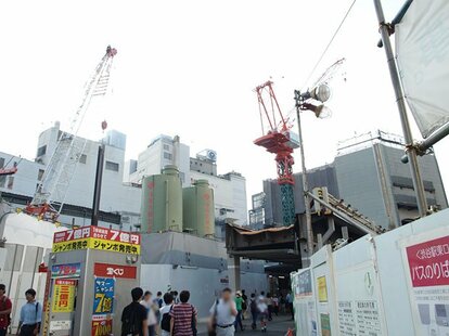 景気回復は実感できず…。