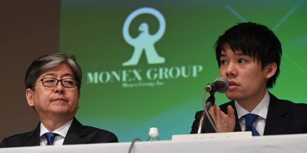 マネックスグループの松本社長と4月に会見したコインチェックの和田晃一良・前社長。現在はコインチェックの執行役員となる (c)朝日新聞社