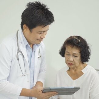 「臨床試験」と「治験」は何が違う? 必ず効果が得られるとは限らない【医師が解説・がんキーワード】