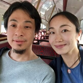 注意するとすねて部屋にこもる夫 ひろゆき・ゆか夫妻が苦言を呈したのは、妻だった！ | AERA dot. (アエラドット)