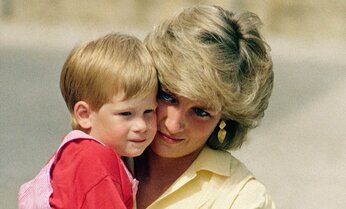 ヘンリー王子が「ダイアナ元妃の実家スペンサー家に入りたい」 英王室と関係悪化で