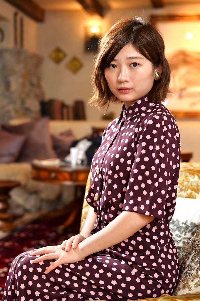伊藤沙莉　（撮影／写真部・掛祥葉子、ヘアメイク／藤原玲子、スタイリスト／小宮山芽以、衣装協力／那由多　撮影協力／リョーザンパーク）