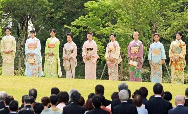 セール特価 園遊会名場面集】桜色のスカートが可憐な愛子さまのデビューから その他