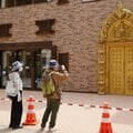 大阪・関西万博の海外パビリオン建設で“未払い”トラブル ネパールやヨーロッパでも… 間に合わせるための設計変更で「危ない階段」設置?