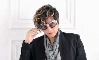 GACKT「ネガティブな噂はどんどん流れる」それでも首里城再建グッズをつくる理由とは?