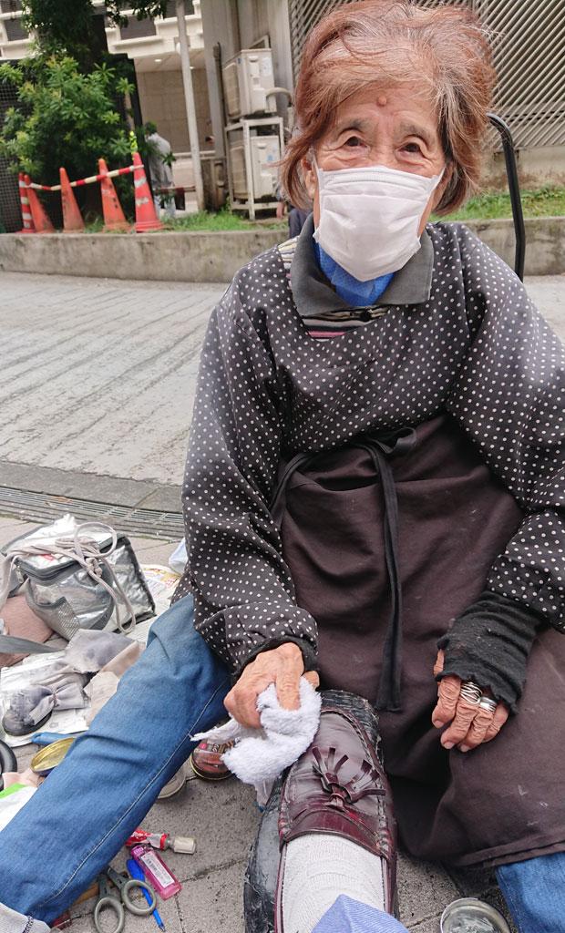 「擦りすぎて指紋がなくなったわ（笑）」　中村幸子さん