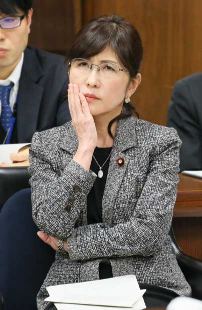 森友、自衛隊の日報問題で崖っぷちの稲田朋美防衛相