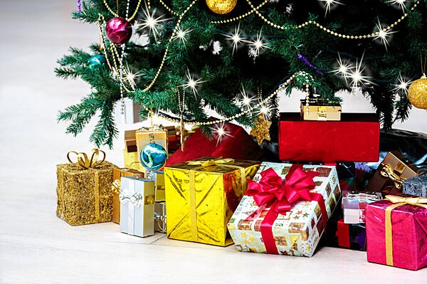 クリスマスプレゼントはツリーの下に置くのがお約束