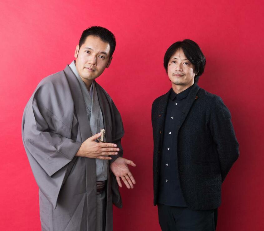 神田伯山（かんだ・はくざん、左）：講談師。１９８３年、東京都生まれ。２００７年、三代目神田松鯉に入門し、「松之丞」。１２年、二ツ目昇進。２０年、真打ち昇進と同時に六代目神田伯山襲名／九龍ジョー（くーろん・じょー）：ライター、編集者。１９７６年、東京都生まれ。「神田伯山ティービィー」「歌舞伎ましょう」などＹｏｕＴｕｂｅチャンネルの監修も多数（撮影／写真部・小黒冴夏）