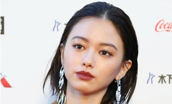 「山本舞香」破局報道直後にHiroと熱愛 強気女優の意外な“恋愛遍歴”