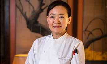 天皇、皇后両陛下と対面した「英国在住の女性寿司シェフ」 孤独の日々を経て“トップ”に上り詰めた半生