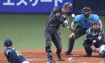 阪神・佐藤輝明にメジャーの評価が急騰中 「村上、岡本に匹敵する強打者」とスカウトの声も