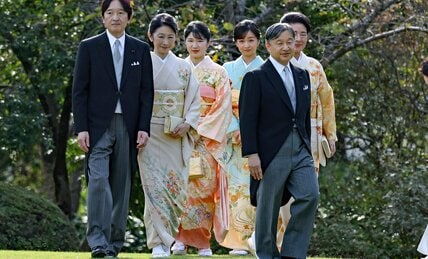 〈園遊会のにぎわい〉愛子さま振袖姿で2回目の園遊会　皇族方の「並び」を超えてご一家の会話に思いを馳せてしまうワケ