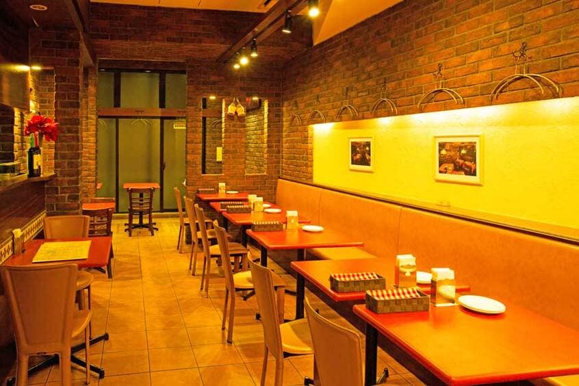 シシリア 六本木店東京都港区六本木6-1-26 六本木天城ビルB1F/営業・16:00~23:30L.O./休日・なし(撮影/写真部・小原雄輝)