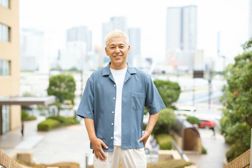 AERA DIGITALの新連載「コンプレックスの広場」に田村亮さんが登場します。「僕もたぶん、虚勢を張ってやっている部分もおそらくあるはずなんです。コンプレックスを抱えることが悪いことだとも思いません」(撮影/写真映像部・上田泰世、スタイリスト/吉川雄太)
