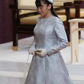 眞子さまが2度作成した「結婚宣言書」 父・秋篠宮との関係に変化も