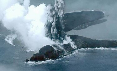大噴火の兆し？新島出現、津波も発生した伊豆・小笠原諸島の海底火山活動に専門家も注視