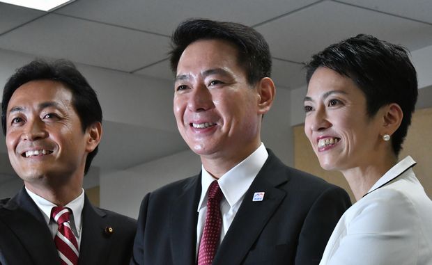 左から、代表戦でしのぎを削る玉木氏、前原氏、蓮舫氏　（ｃ）朝日新聞社
