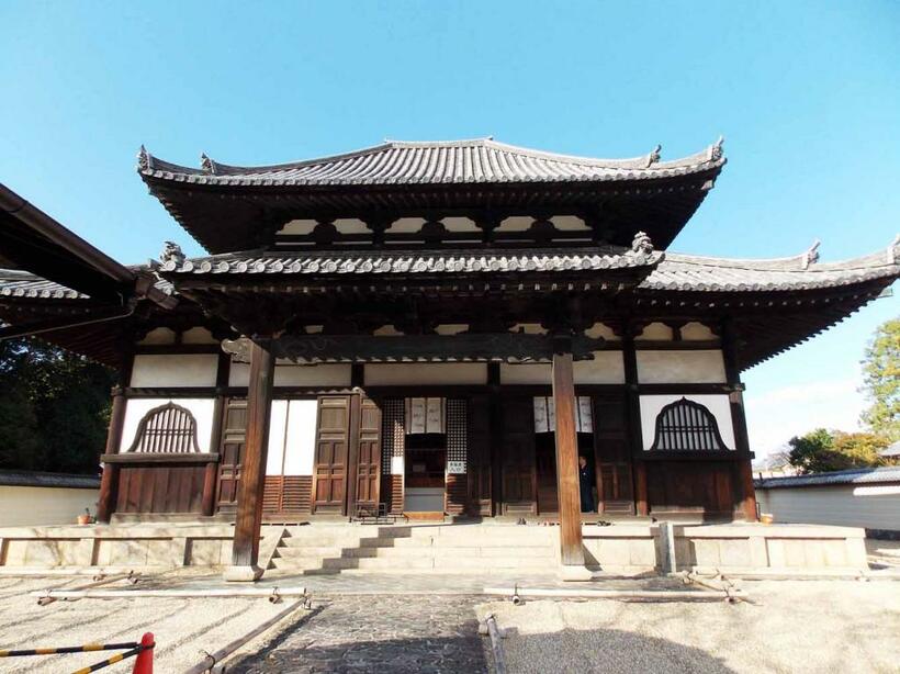 奈良・東大寺戒壇堂