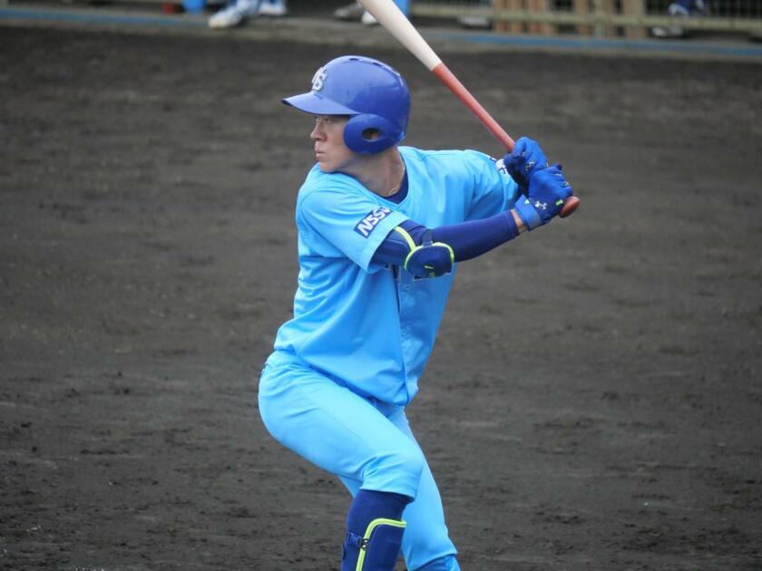 2022年のドラフトで大きな注目を集めそうな日本体育大・矢沢宏太（写真提供・プロアマ野球研究所 PABB）

