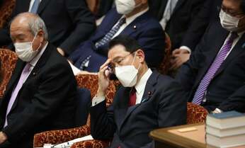 岸田政権「コロナ診断、治療は自己責任」に現場は大混乱 「検査できず、政府の失敗」と医師