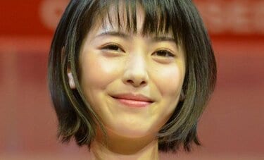 〈金曜ロードショー「ゴジラ-1.0」きょう〉昭和系女優「浜辺美波」　雰囲気とは真逆の今ドキ若者的素顔