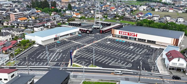 写真・図版(1枚目)| 国道293号・352号に面したアクセス便利な場所に全5店舗が開業「アクロスプラザ鹿沼」6月7日(土)グランドオープン(ニュースリリース)