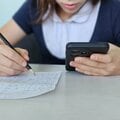 共通テスト監督者「トイレ立ち入り」は苦肉の策? 「中学受験」でも頻出する“カンニング”の最新事情