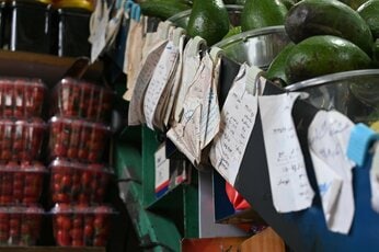 食品も衣料品も足りない 経済制裁が市民を直撃