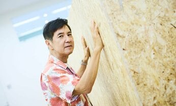 関根勤が出会った“合気道”のタモリ、親友で兄弟で相方の小堺一機 今も「芸能界、生き残り作戦」を模索?
