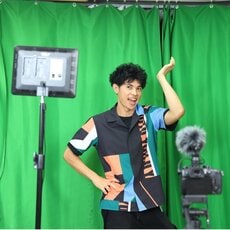 小島よしおが「左利き用のハサミで特別扱いだといじめられた」と悩む小3に伝えたい、“少数派はチャンス”という意味
