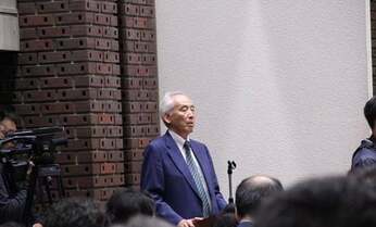 内田前監督ら主役の座を奪った「上から目線」日大広報の正体 記者とのバトル一部始終