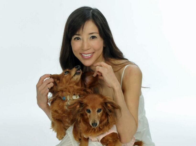 愛犬と川島なお美さん（C)朝日新聞社